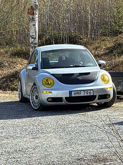 Volkswagen New Beetle 9 of 9