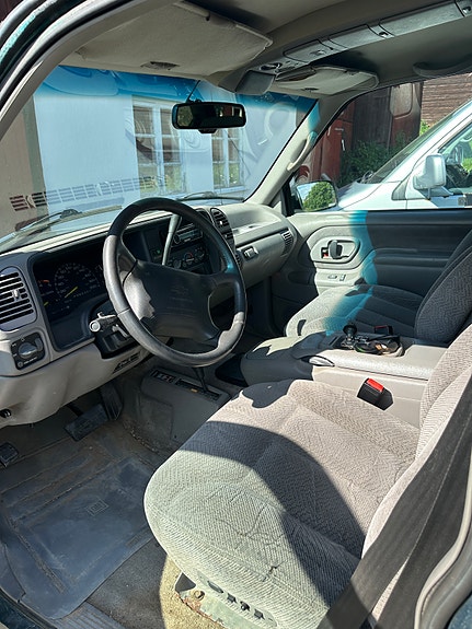 Chevrolet Tahoe 4 of 5