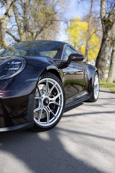 Porsche 911 GT3 2 of 20