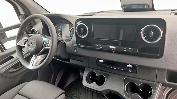 Mercedes-Benz Sprinter 208 4 of 9