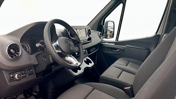 Mercedes-Benz Sprinter 208 5 of 9