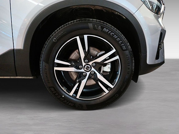 Volvo XC40 11 of 11