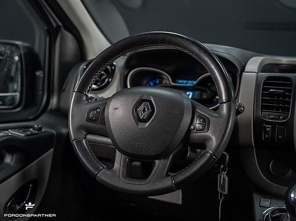 Renault Trafic 22 of 28