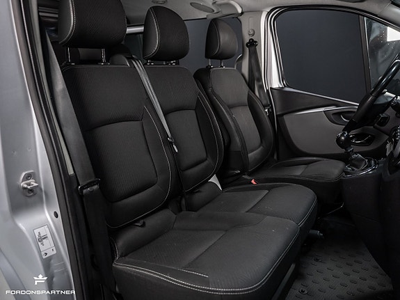 Renault Trafic 25 of 28