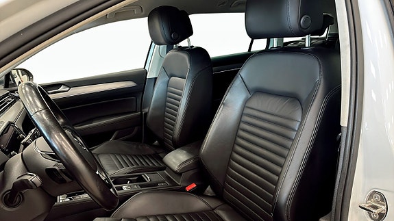 Volkswagen Passat Alltrack 8 of 16
