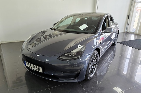 Tesla Model 3 4 of 11