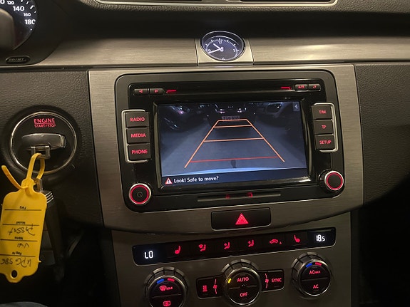 Volkswagen Passat 18 of 18