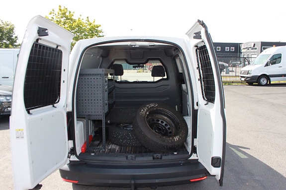 Volkswagen Caddy 4 of 11