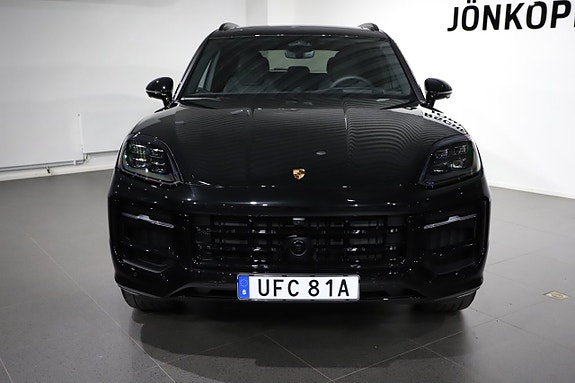 Porsche Cayenne 8 of 21