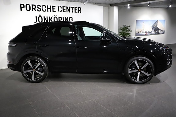 Porsche Cayenne 7 of 21