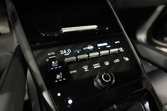 Porsche Cayenne 14 of 21