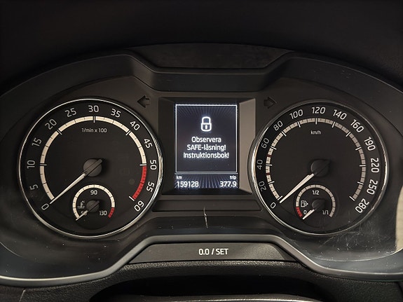Skoda Octavia 16 of 23