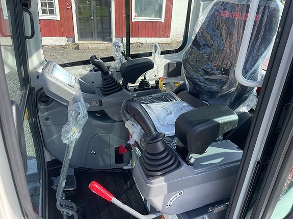 Takeuchi TB320 Steelwrist rototilt / maskinsläp - 26 7 of 7