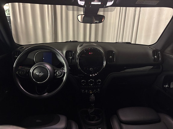 MINI Countryman Cooper SE 8 of 19