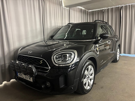 MINI Countryman Cooper SE 2 of 19