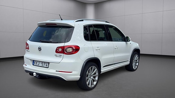 Volkswagen Tiguan 4 of 12