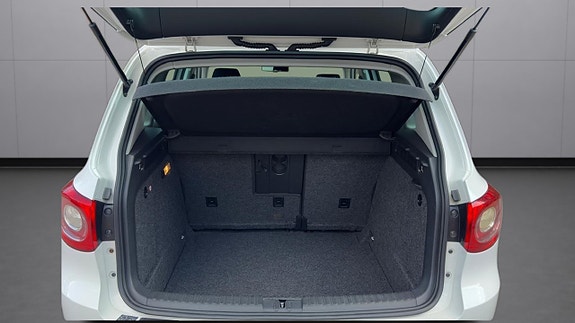 Volkswagen Tiguan 11 of 12