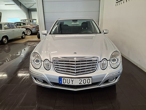 Mercedes-Benz E220 6 of 17