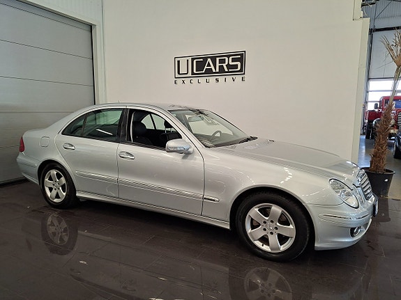 Mercedes-Benz E220 3 of 17