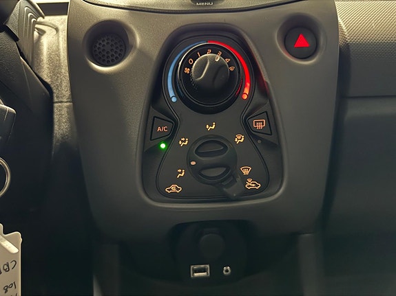 Peugeot 108 13 of 16