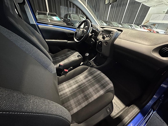 Peugeot 108 9 of 16