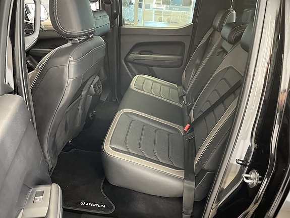 Volkswagen Amarok 12 of 20