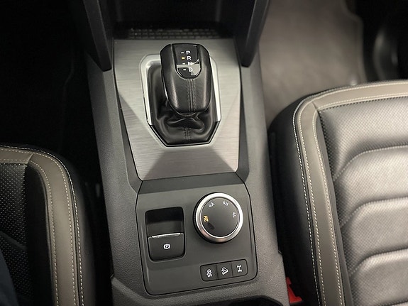 Volkswagen Amarok 18 of 20