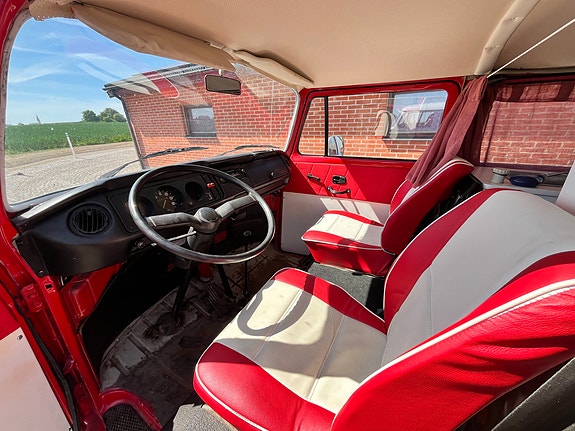 Volkswagen Transporter 4 of 6