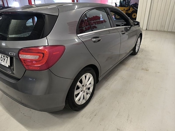 Mercedes-Benz A180 4 of 10
