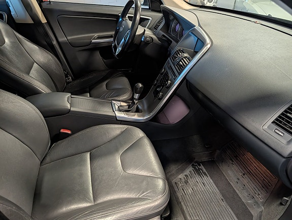 Volvo XC60 6 of 10