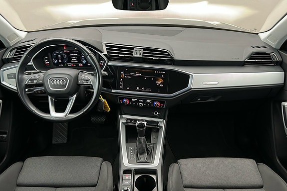 Audi Q3 3 of 3