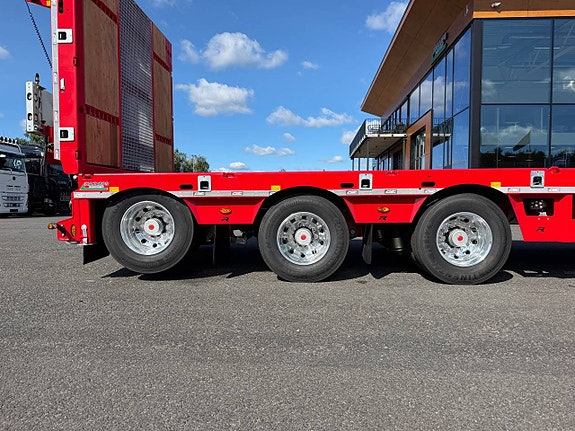 Hakarps - ROJO 42 tons plan maskinvagn med uppvikbar ramp 12 of 12