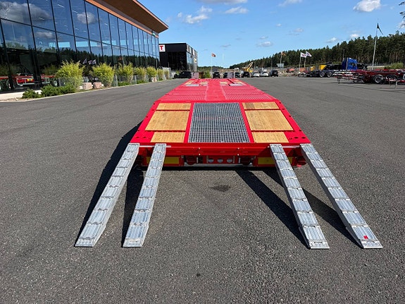 Hakarps - ROJO 42 tons plan maskinvagn med uppvikbar ramp 9 of 12
