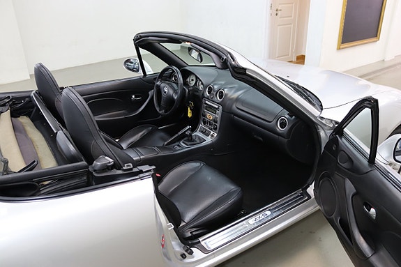 Mazda MX-5 18 of 29
