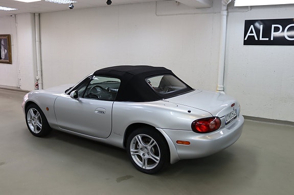 Mazda MX-5 7 of 29