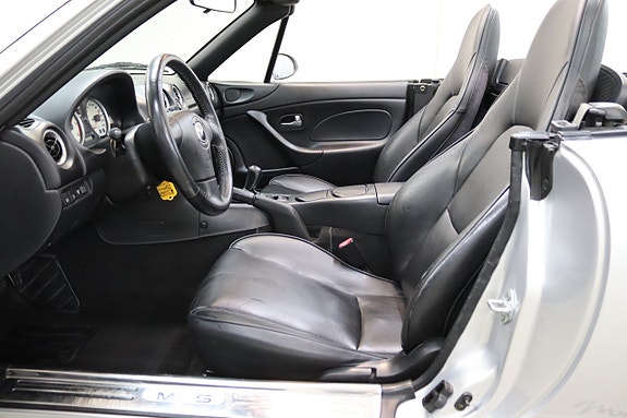 Mazda MX-5 10 of 29