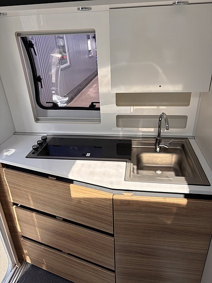 Adria ACTION 391 PH 6 of 12