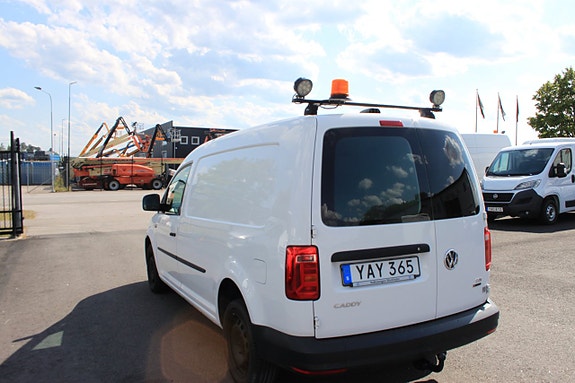 Volkswagen Caddy Maxi 2 of 9
