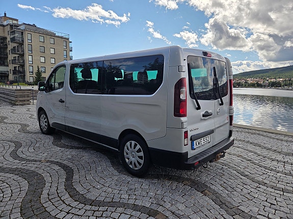 Nissan NV300 6 of 13
