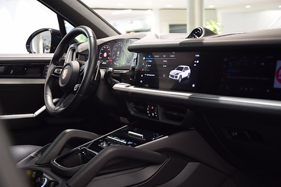 Porsche Cayenne 15 of 19