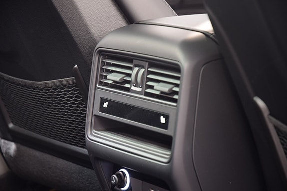 Porsche Cayenne 13 of 19