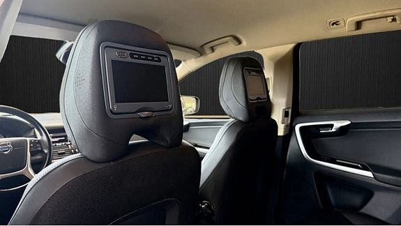 Volvo XC60 11 of 11