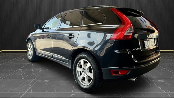Volvo XC60 3 of 11