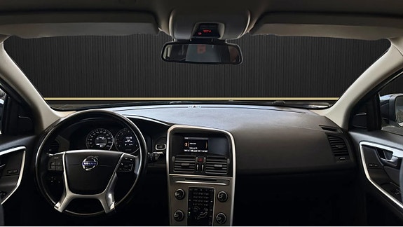 Volvo XC60 7 of 11