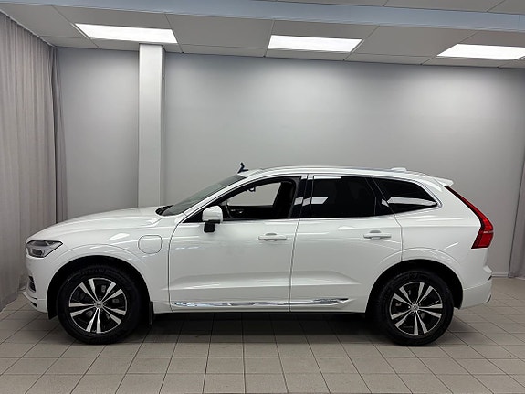 Volvo XC60 2 of 24