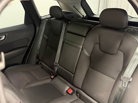 Volvo XC60 16 of 24