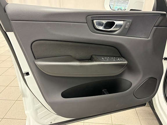 Volvo XC60 5 of 24