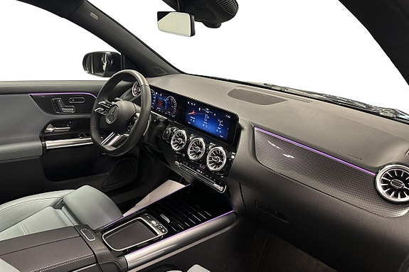 Mercedes-Benz GLA250 e 11 of 23