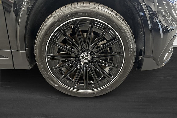 Mercedes-Benz GLA250 e 12 of 23
