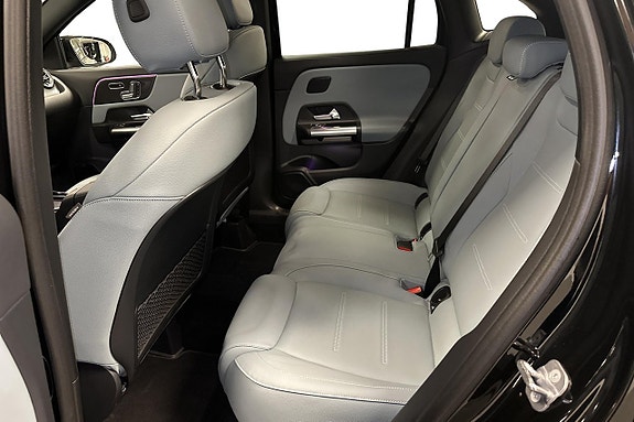 Mercedes-Benz GLA250 e 10 of 23